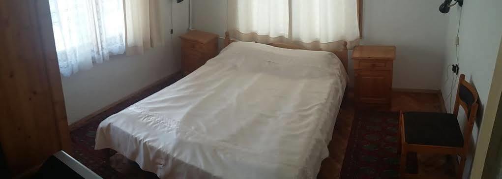 Guest Rooms Metaksinovi Cepelare Exterior foto