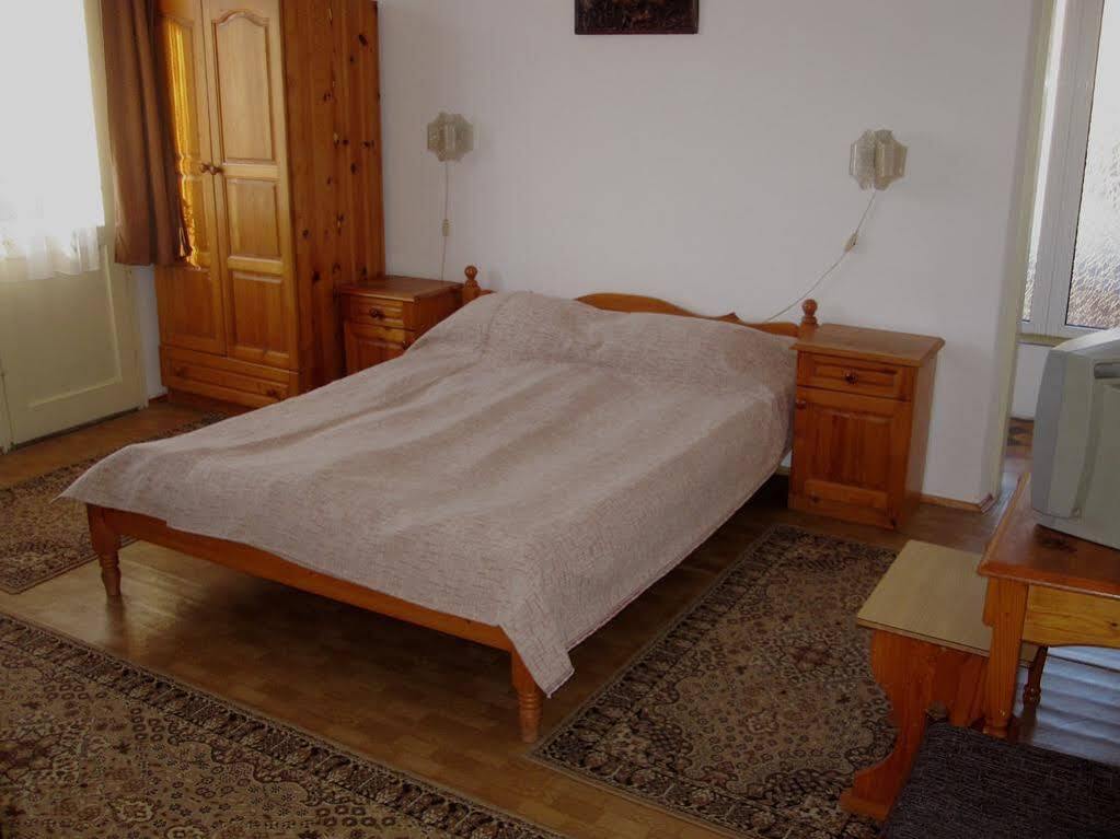 Guest Rooms Metaksinovi Cepelare Exterior foto